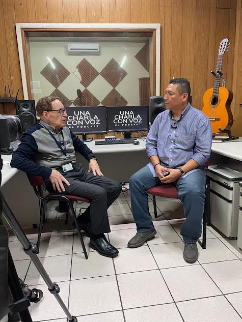 Una charla con voz, de Radio Nacional TGW, busca conocer más de carca a diferentes personalidades de la vida nacional. / Foto: cortesía