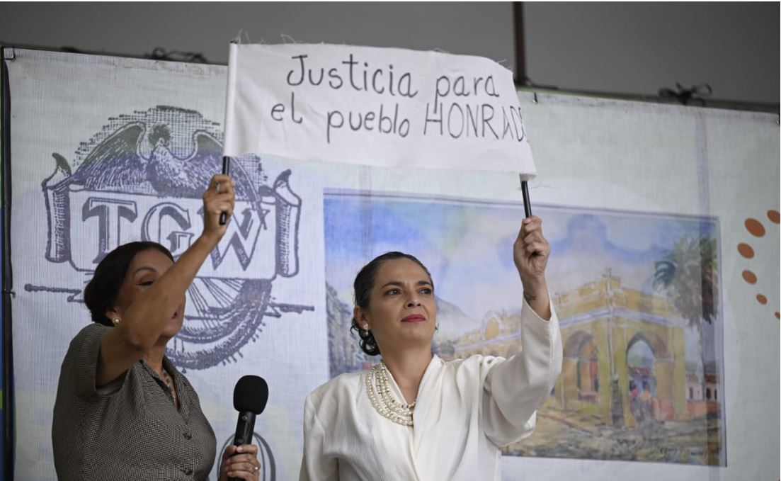 La Revolución cobró vida en la concha Acústica este domingo