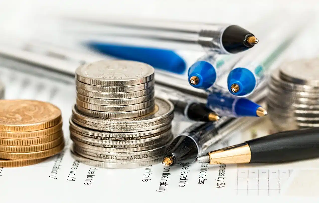 El FMI mantiene en el 3.2 % su previsión de crecimiento global en 2024 y reduce la de 2025