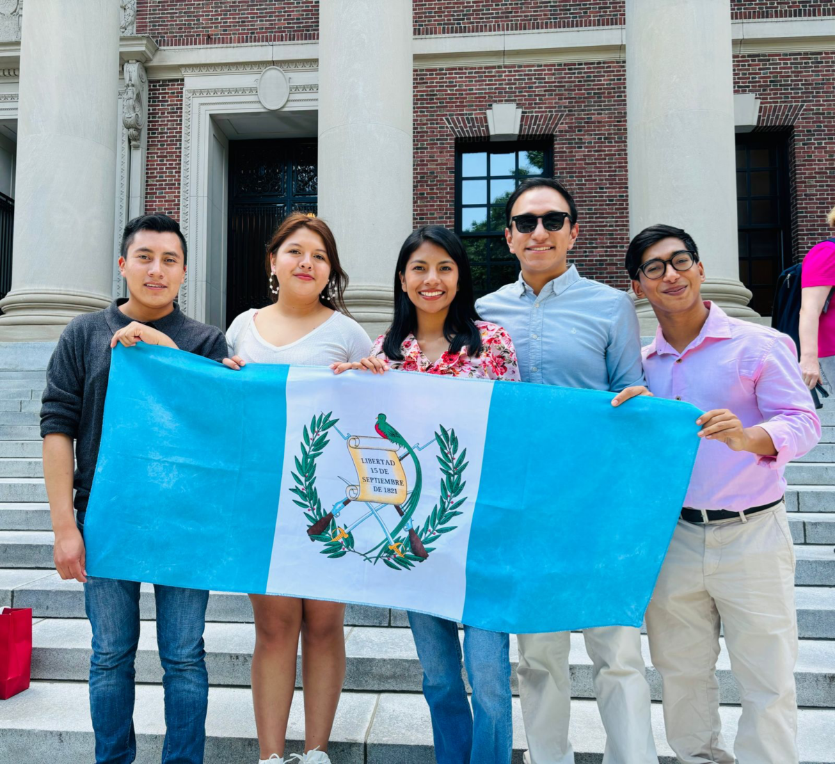 Estados Unidos ofrece becas a líderes estudiantiles: fechas clave y requisitos para aplicar