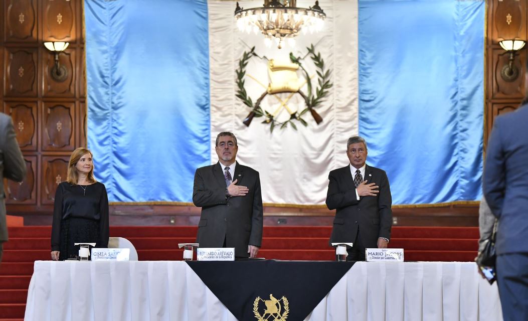 Gobierno recibe 253.6 millones de quetzales de fideicomiso con el BCIE para apoyo en vivienda