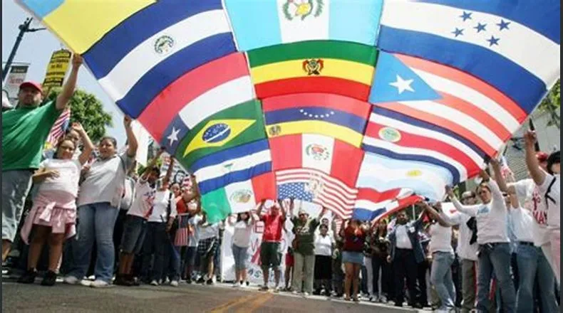 Estados Unidos desplaza a Colombia como el segundo país con más hablantes de español.
