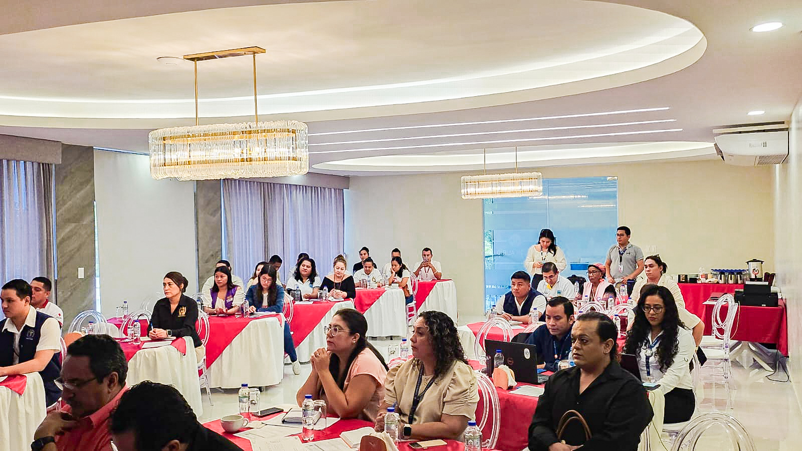 Entidades se reúnen para abordar situación actual del VIH en Petén