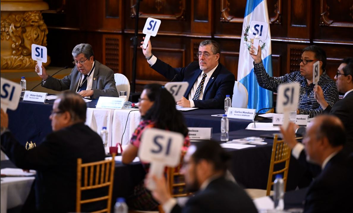Presidente participa en la reunión extraordinaria del Conadur