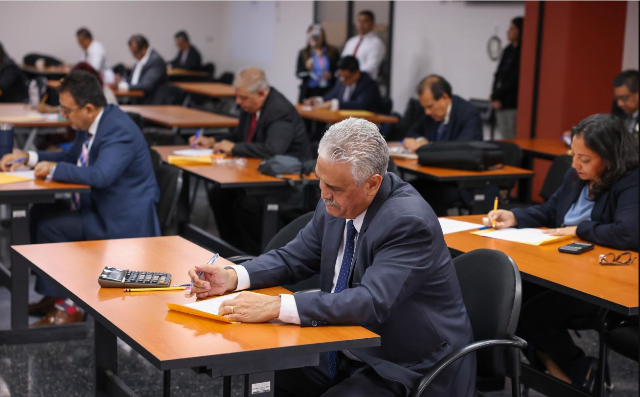 Realizan la prueba técnica a los candidatos al directorio de la SAT