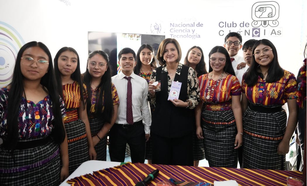 Vicepresidencia impulsa el Futuro Científico de Guatemala en la Feria del Conocimiento . / Foto: Vicepresidencia de la República.