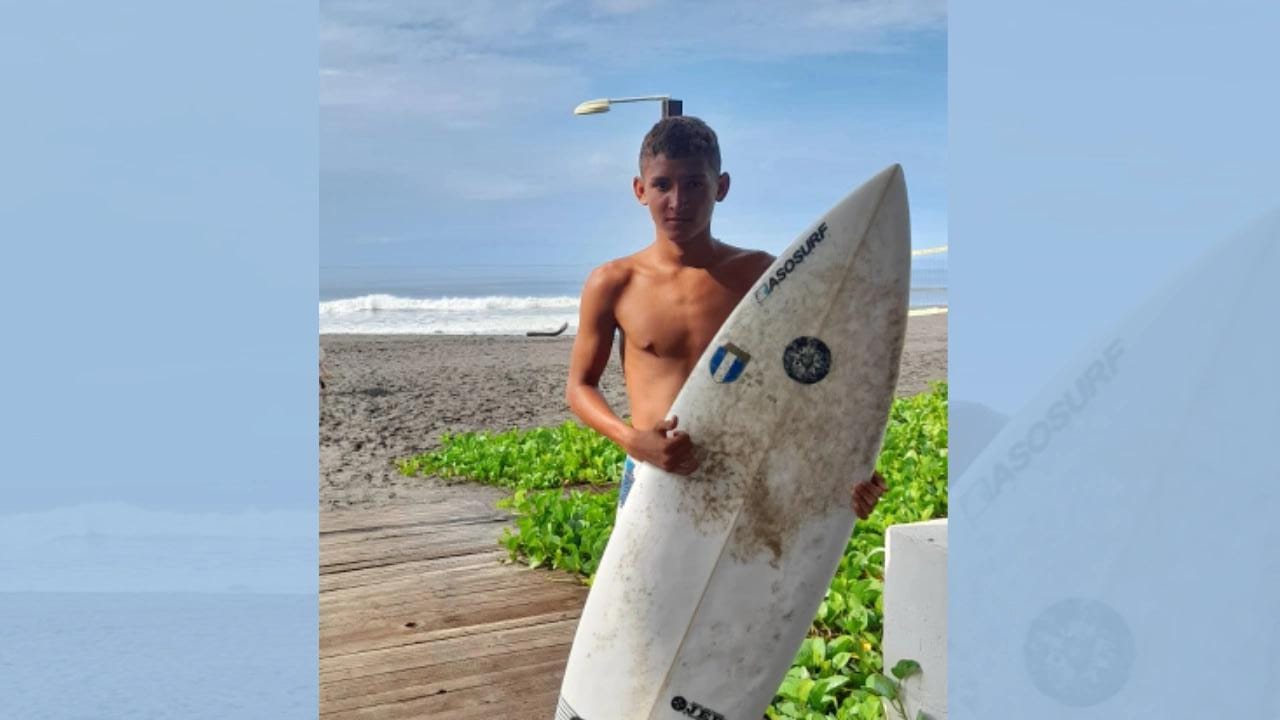 Jorge Vásquez, la promesa juvenil del surf en Guatemala&nbsp;