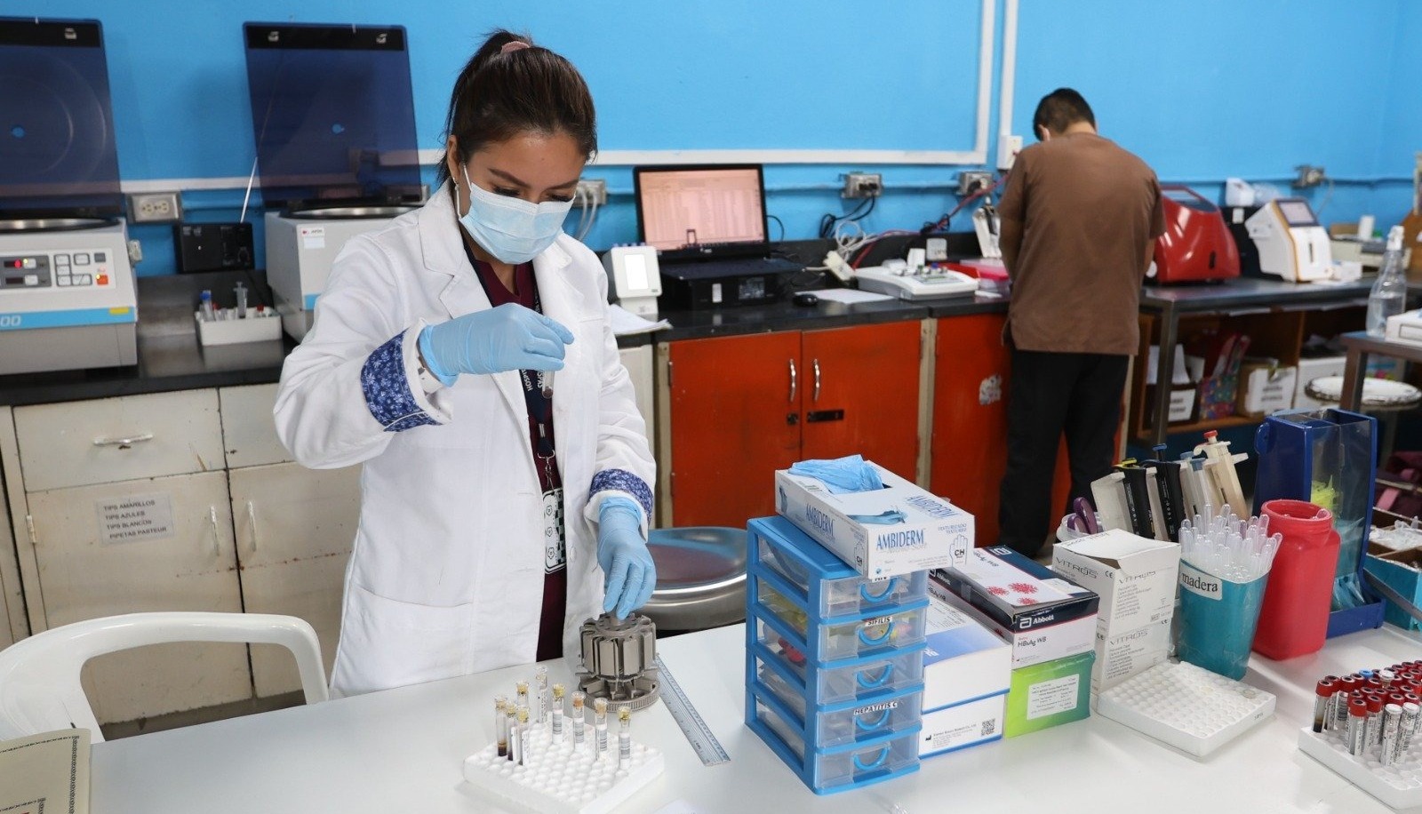 Mejoran laboratorio del Hospital Infantil de Infectología. /Foto: MSPAS.