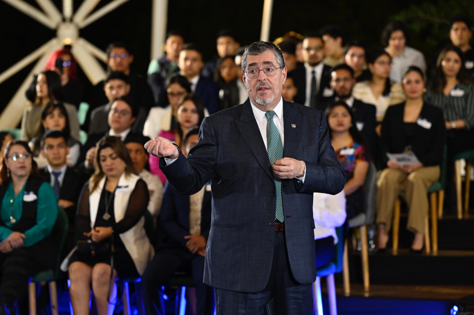 Presidente enfatiza la importancia de que el país tenga una ley de competencia