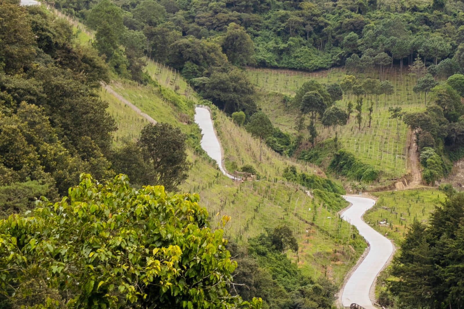 Tramo carretero en aldea Contreras, un paso hacia el desarrollo en San José Pinula