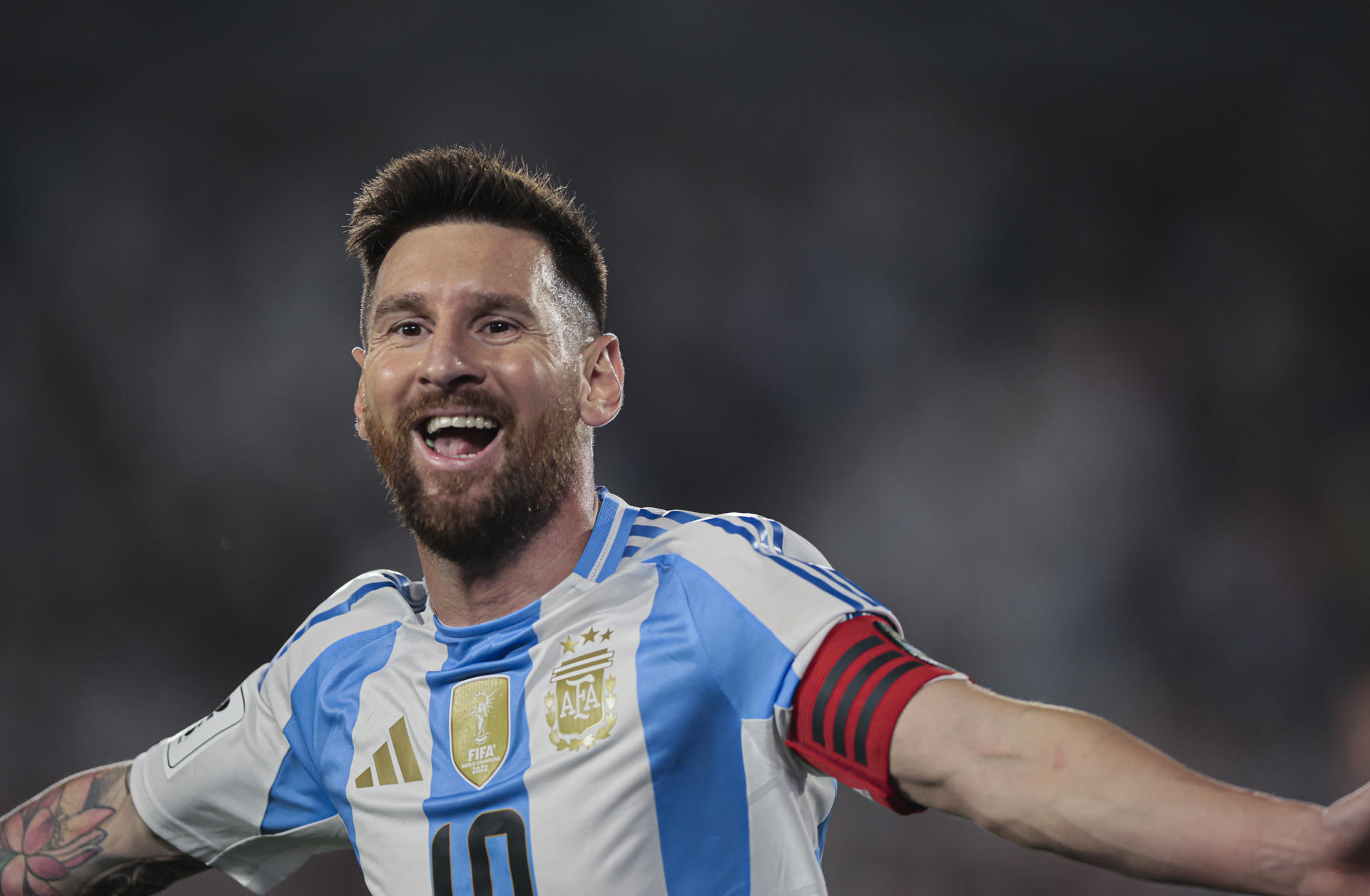 Argentina golea a Bolivia con triplete de Messi
