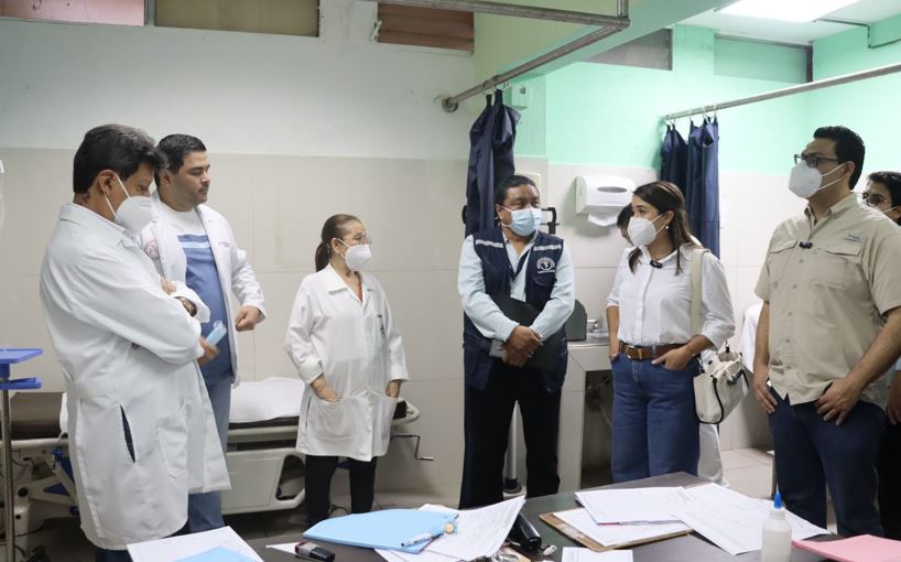Supervisan atención de pacientes que asisten al Hospital Regional de Cuilapa