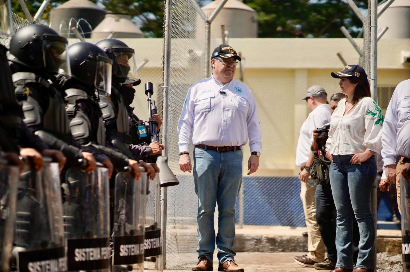 Ministro Jiménez inspecciona avances en la remodelación de “El Infiernito”
