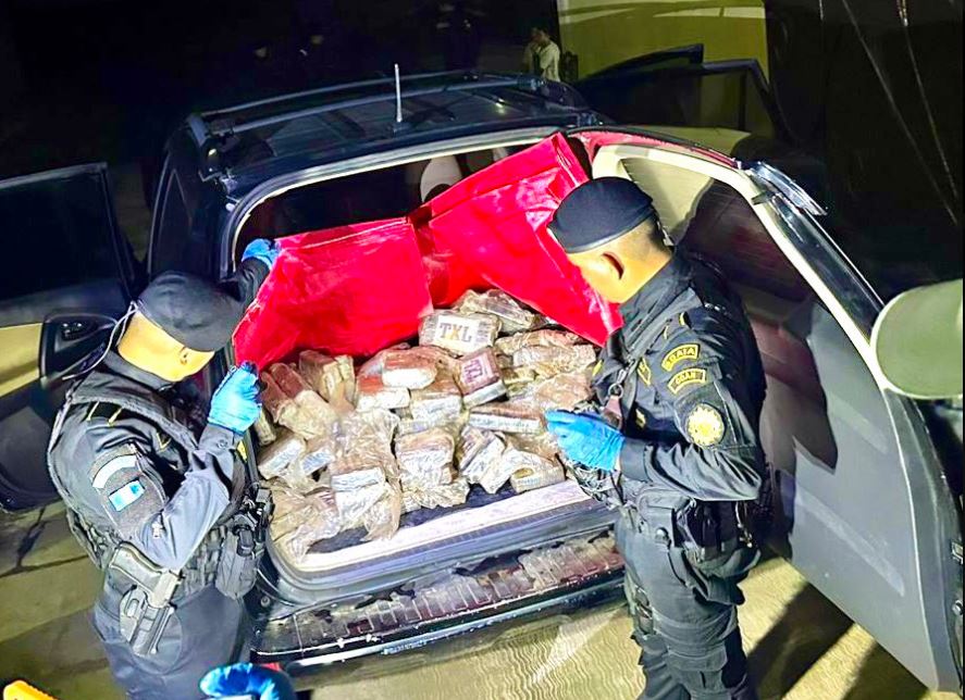 Capturan a sospechoso con más de 10 millones en cocaína tras persecución en Quetzaltenango