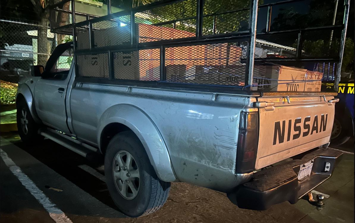 Tras la detención, el individuo fue puesto a disposición del juzgado correspondiente para enfrentar los cargos por contrabando. / Foto: PNC.