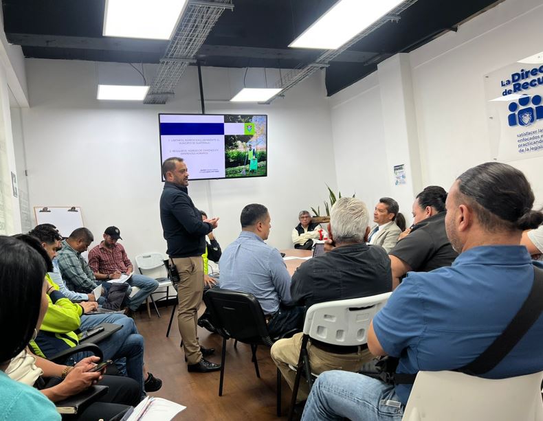 Crean mesa técnica para la gestión de desechos sólidos en Guatemala