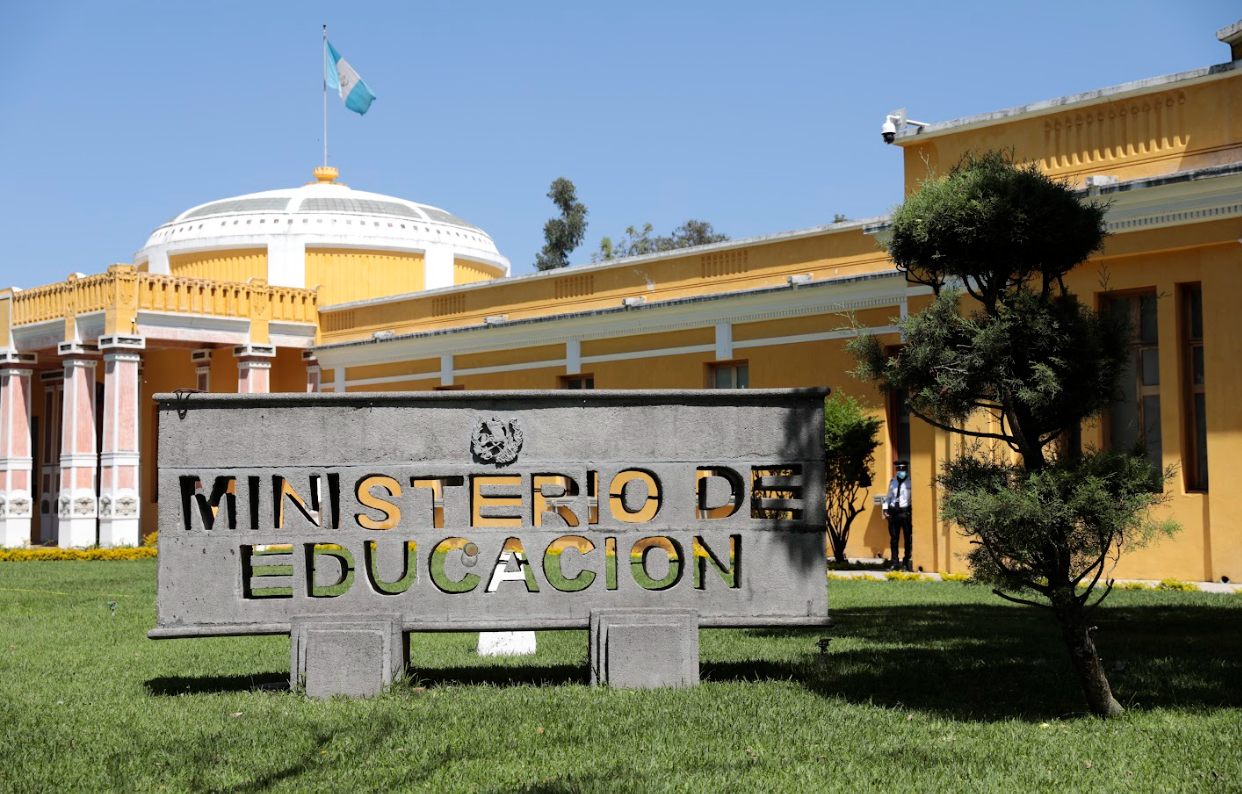 Mineduc advierte sobre estafas con ofrecimiento de plazas laborales. / Foto; Gobierno de Guatemala.