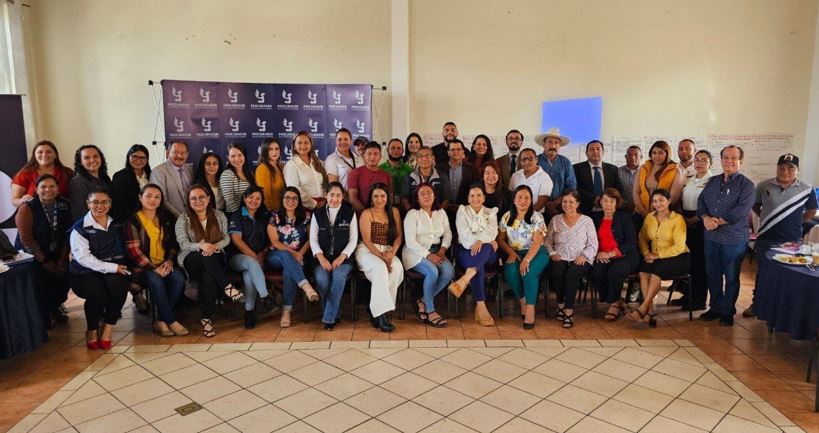 Reafirman compromiso con los derechos humanos durante conversatorio sobre salud mental y defensores sociales en Jalapa