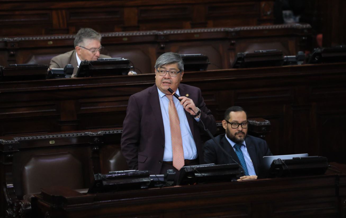 Interpelación al ministro Jiménez: otra sesión suspendida por falta de “quorum”