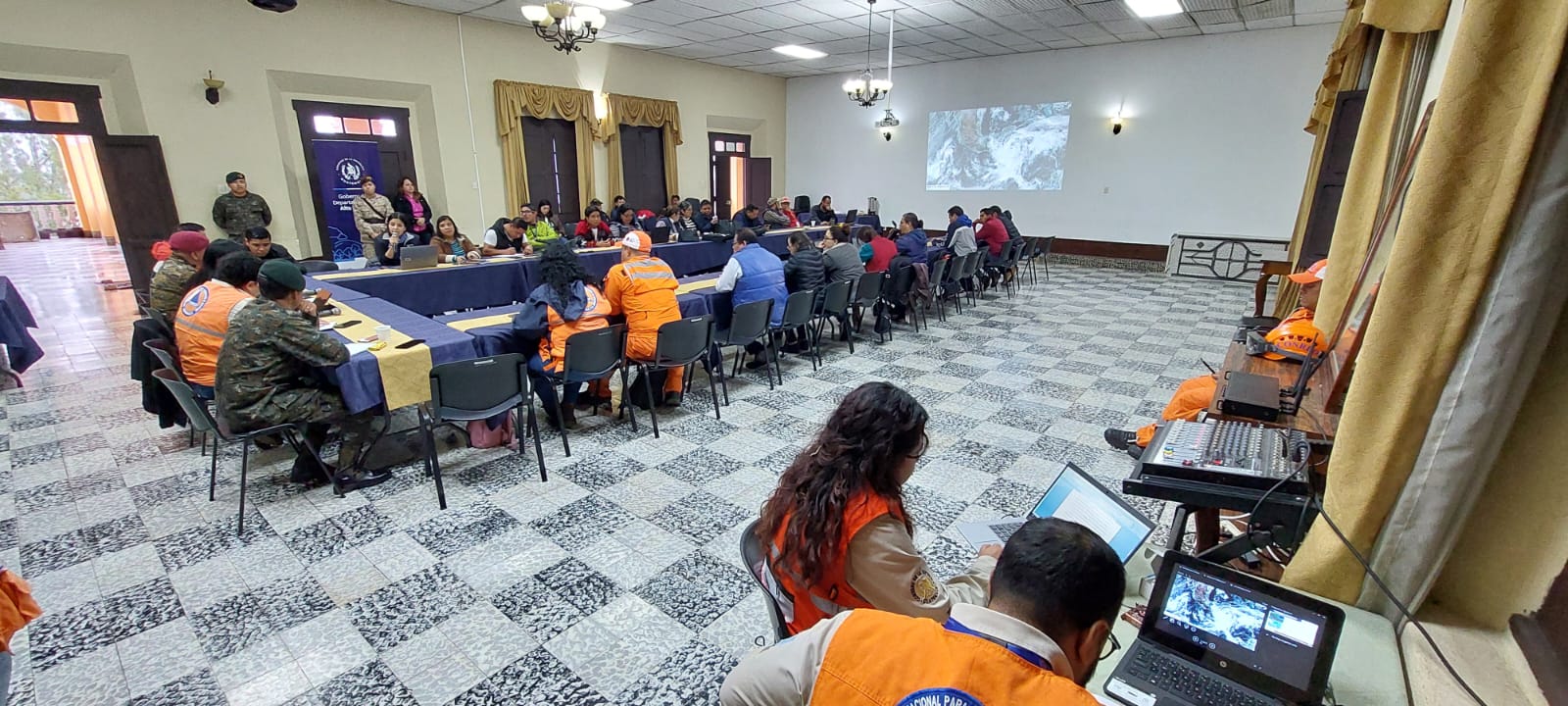 Las autoridades de Alta Verapaz activaron el COE para atender emergencias que puedan surgir por el paso de la tormenta Sara.