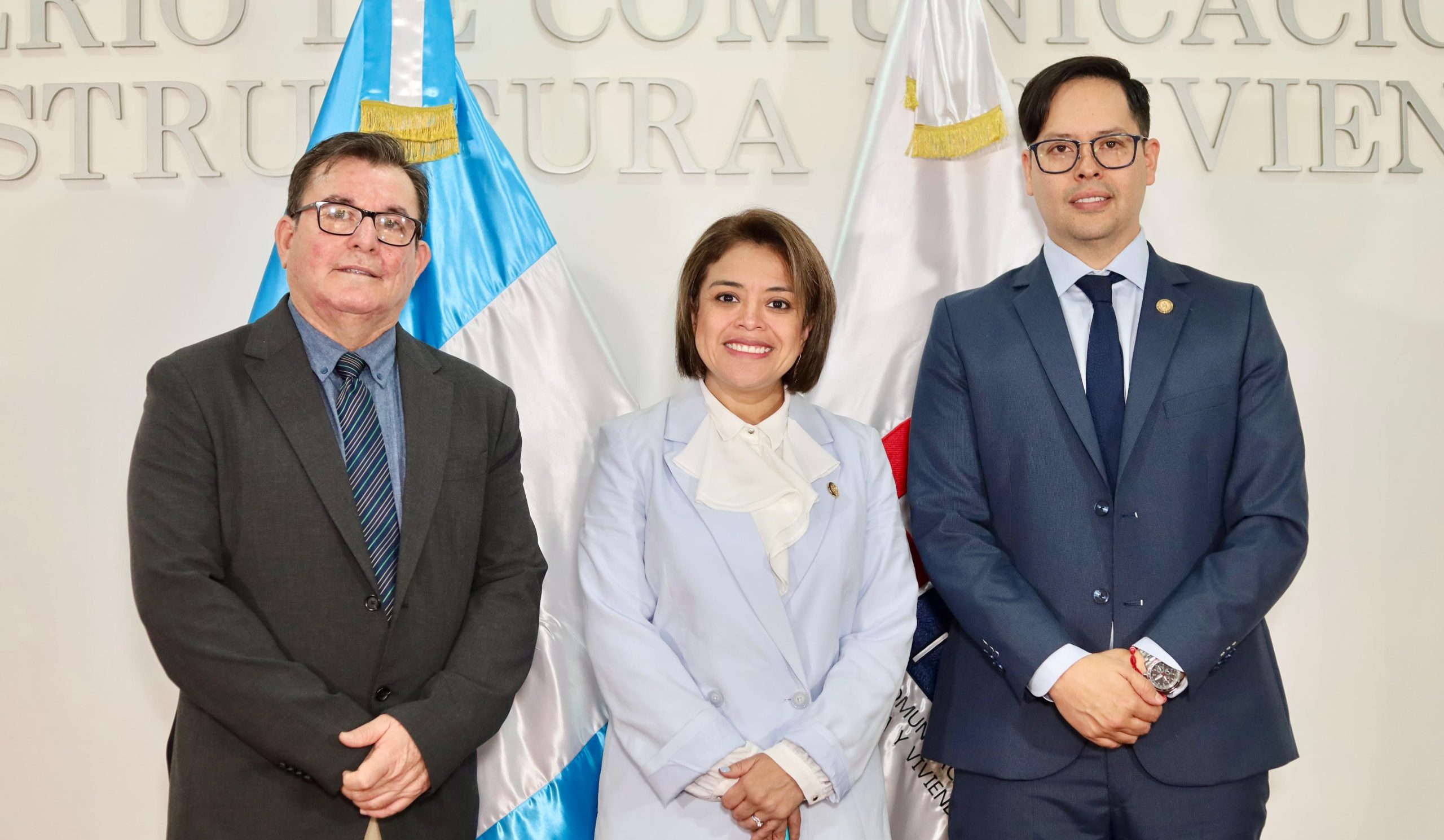 Juramentan a dos nuevos viceministros del CIV