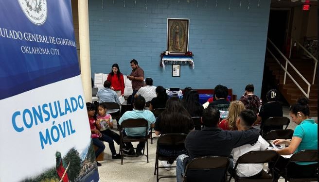 Los consulados móviles se llevan a cabo los fines de semana para conveniencia de los connacionales.