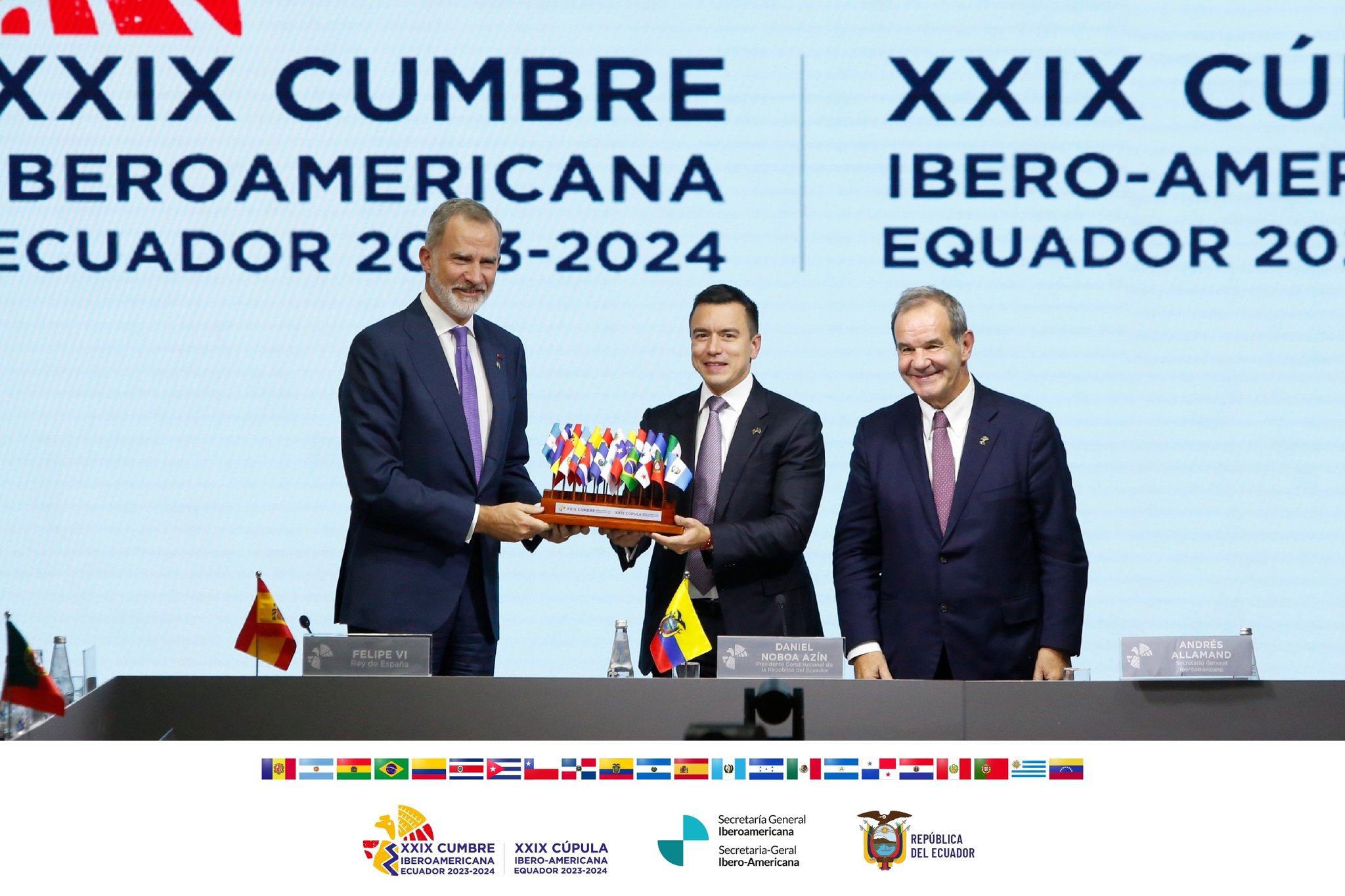 España toma reto de recomponer la Cumbre Iberoamericana tras ausencias y desacuerdo