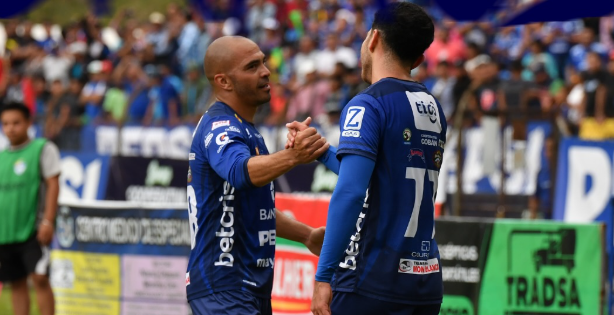 Cobán da el golpe de autoridad al eliminar a Comunicaciones del Apertura 2024