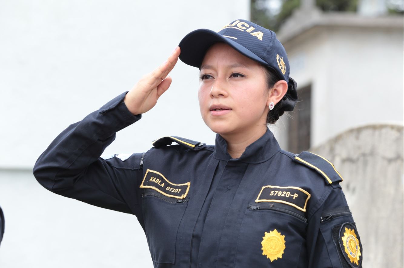Gobernación busca que el 40 % de nuevos agentes policiales sean mujeres