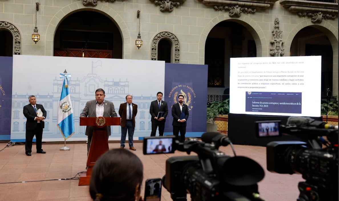 Gobierno presenta caso de corrupción “Red Q”, que vincula a tres exfuncionarios
