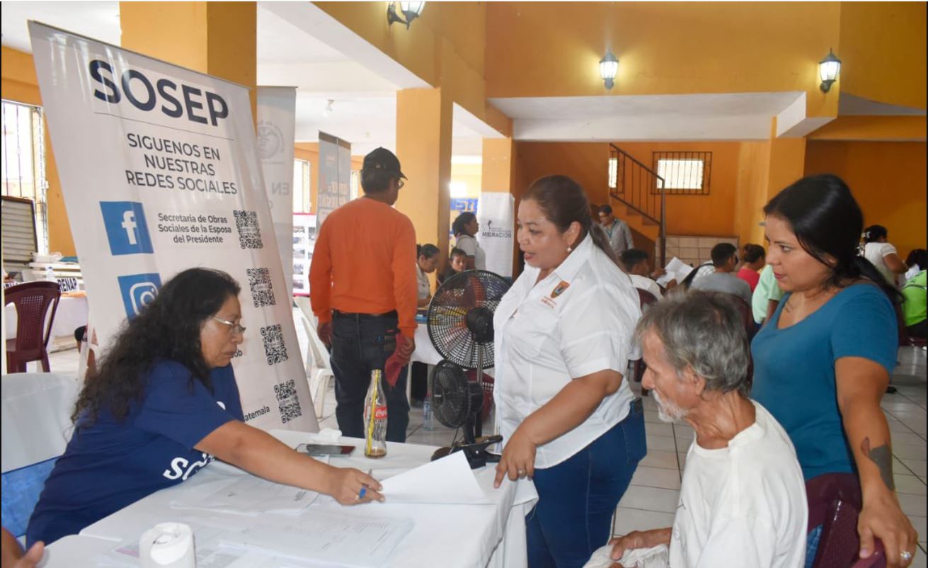Más de 65 mil guatemaltecos beneficiados en jornadas móviles de servicios integrados