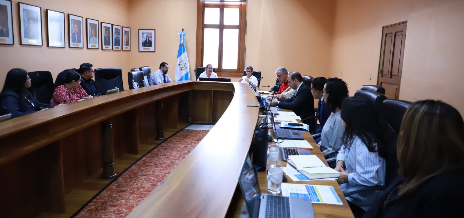 Ministros y equipos técnicos revisan acciones del Programa de Salud Escolar