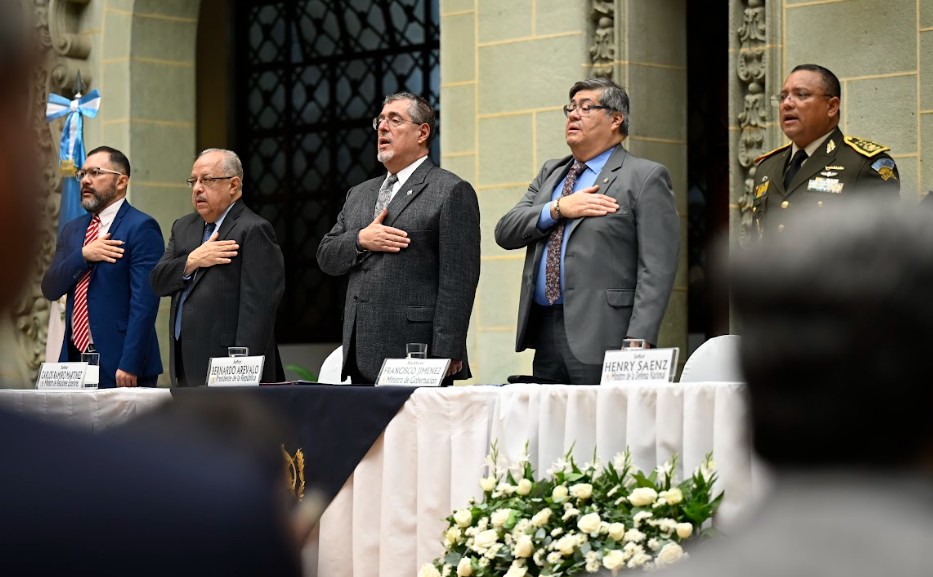 Presidente Arévalo presenta Política Nacional de Seguridad, que resalta democracia y gestión transparente