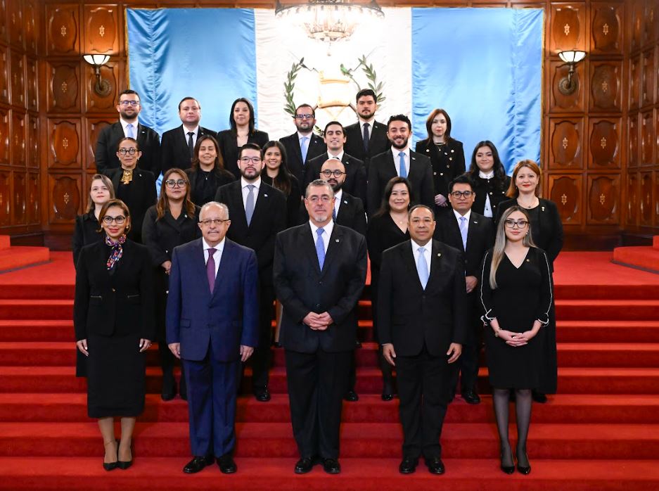 Presidente Arévalo recibe a consejeros comerciales de Guatemala