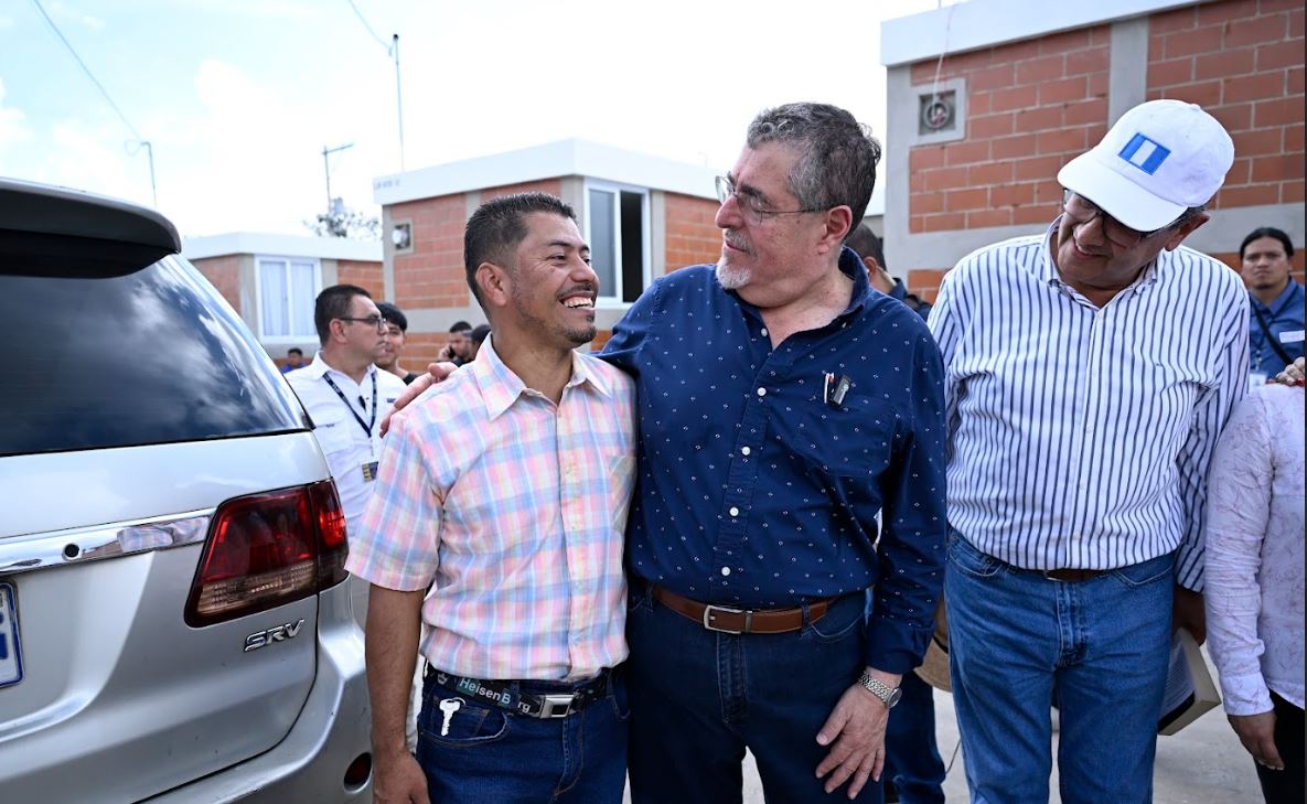 Presidente entregó la primera vivienda del fondo Mi Primera Casa.