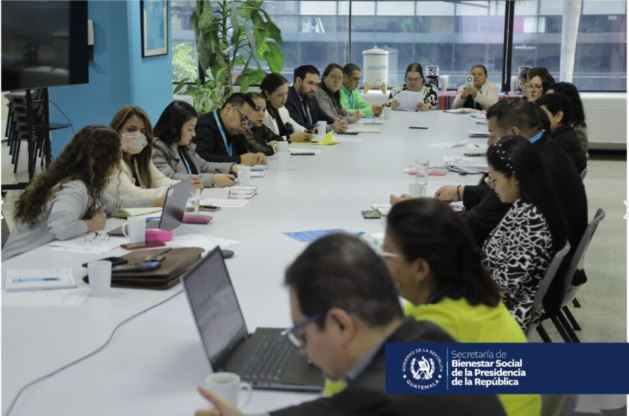 SBS convoca reunión urgente para abordar situación de adolescentes en riesgo