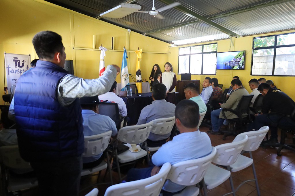 En el taller "Gestión de Proyectos Nuevos" participaron alcaldes de Alta Verapaz y personal de la Gobernación Departamental.