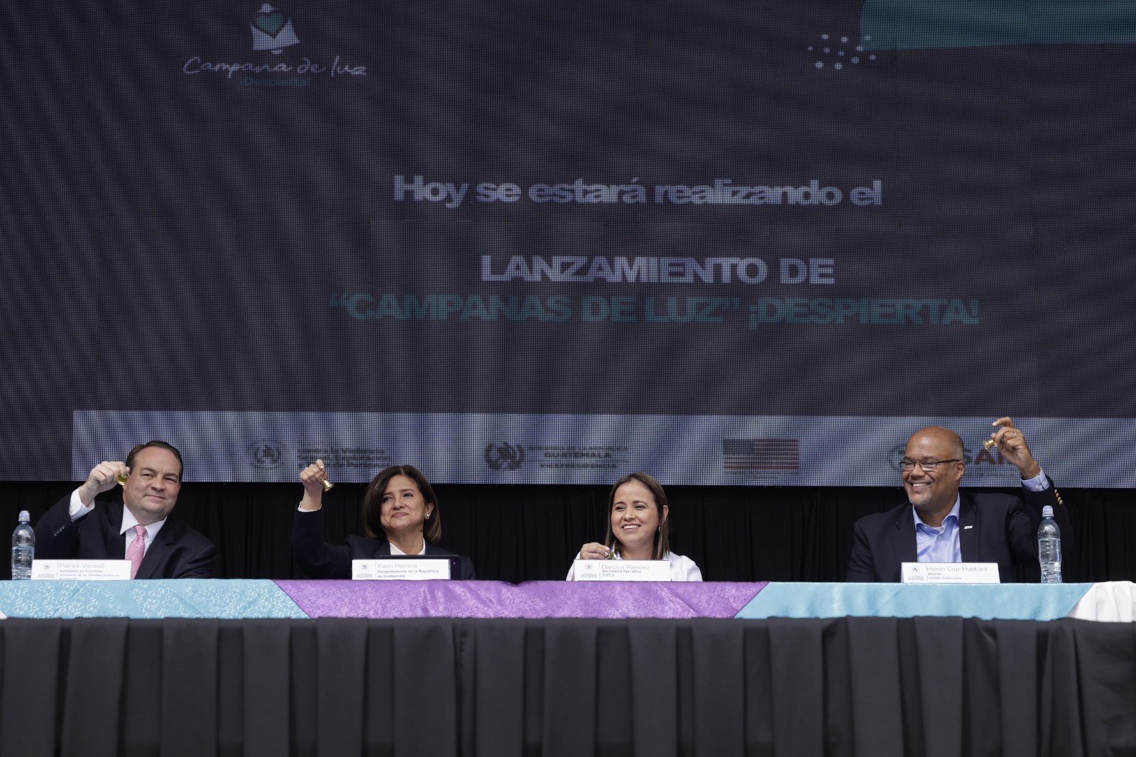 Vicepresidenta Karin Herrera participa en lanzamiento de la campaña Campanas de Luz