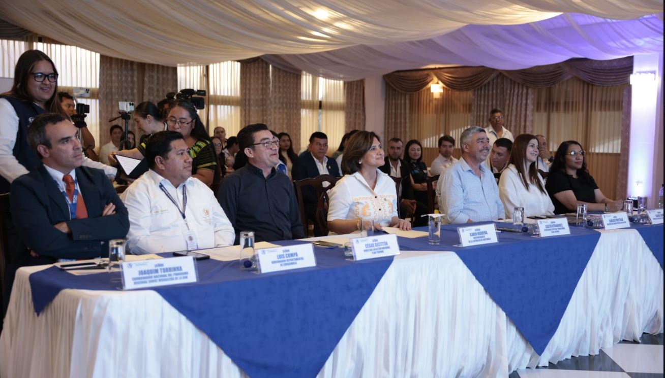 Vicepresidenta participa en el lanzamiento de un panel de movilidad humana