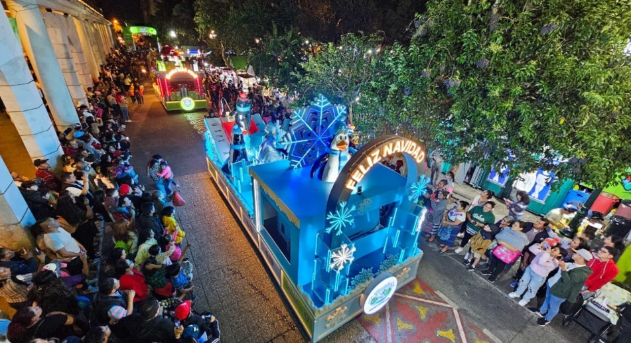 Desfiles navideños iluminarán las calles de la ciudad. /Foto: Festivales Muni