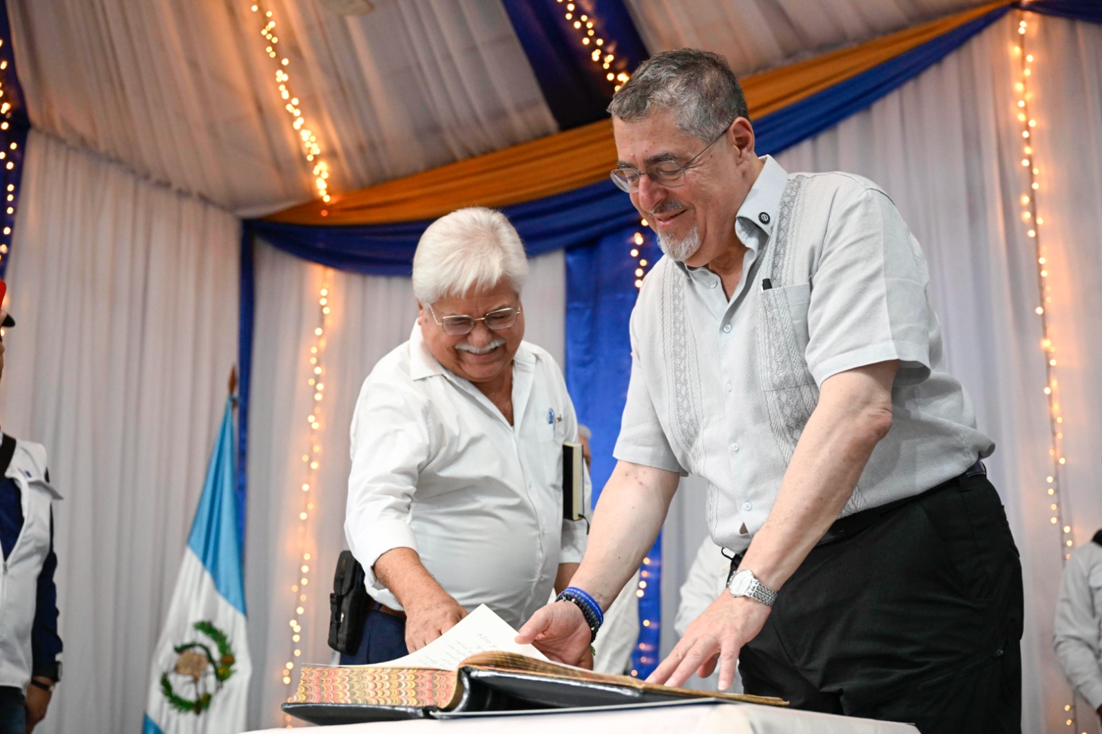 Presidente Arévalo visita el INVO, la casa de estudios de su padre Juan José Arévalo