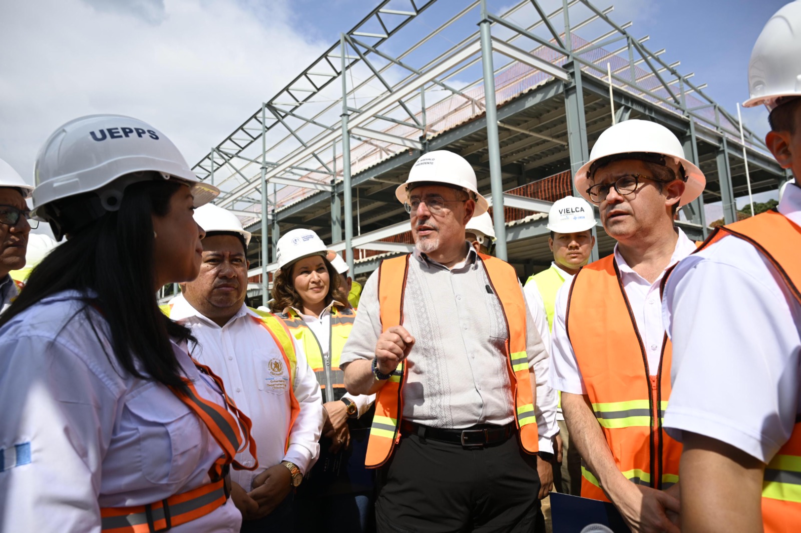 Presidente supervisa avances de la construcción del Hospital Nacional de Chiquimula