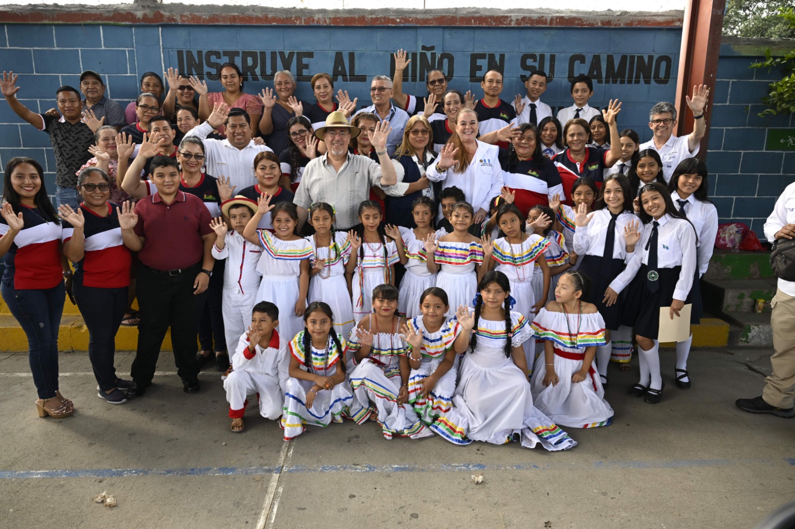 Así quedó la escuela remozada que visitó el presidente en Chiquimula