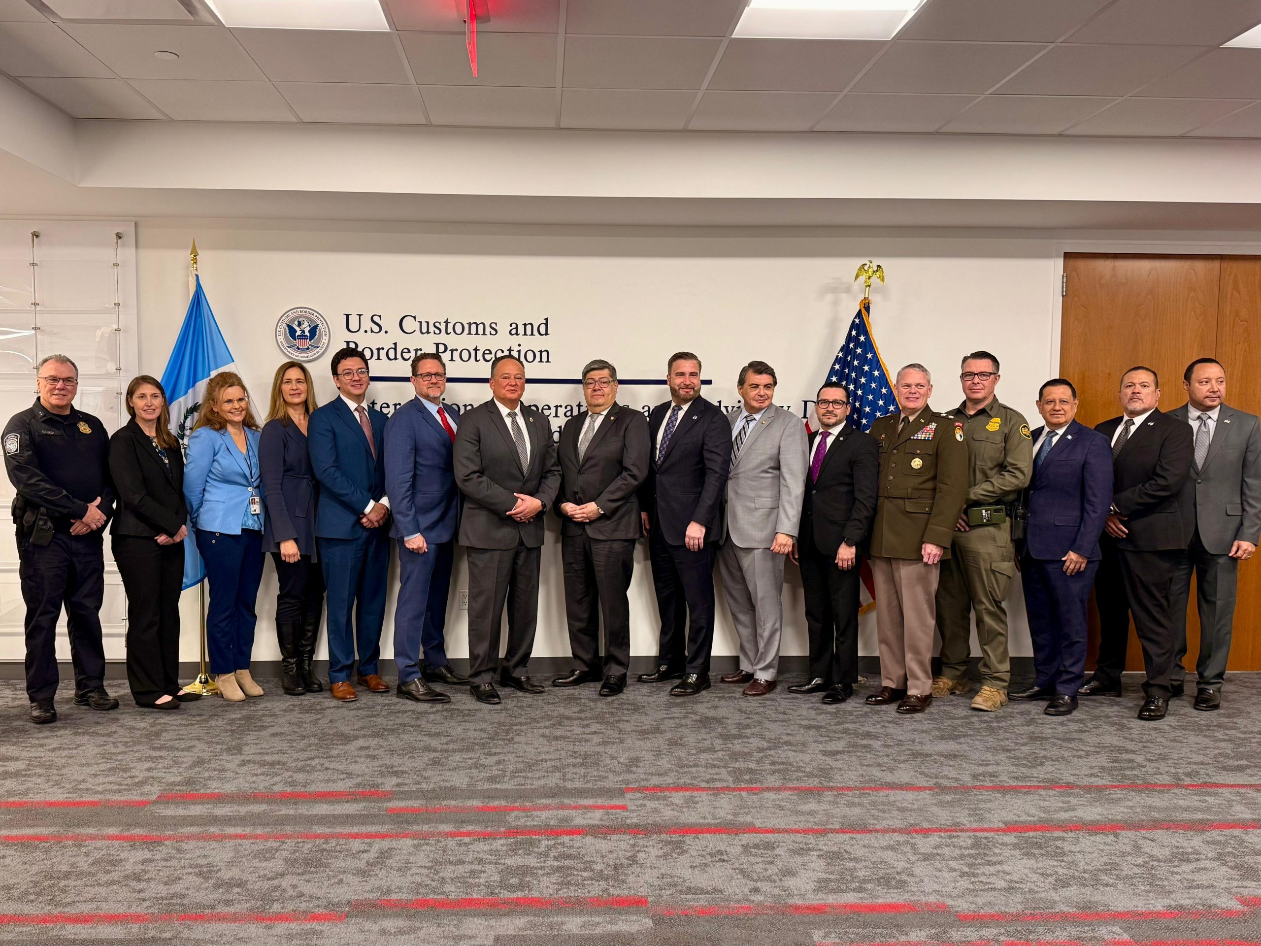 Gobiernos de Guatemala y EE. UU. reafirmaron su compromiso con una cooperación sostenida. / Foto: Mingob.