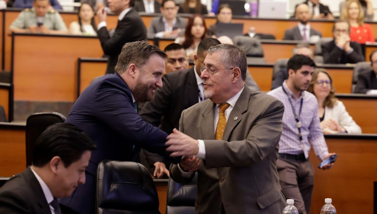 EE. UU. se une a Guatemala en la lucha contra la corrupción