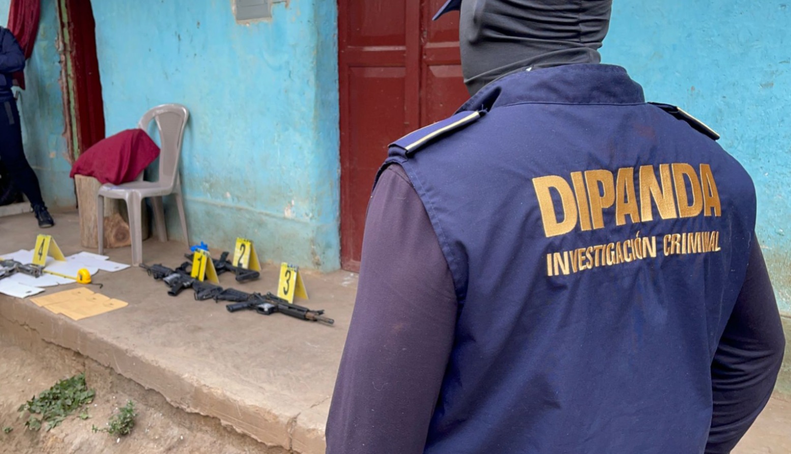 La PNC realizó capturas y decomisos de armas, dinero y drogas.