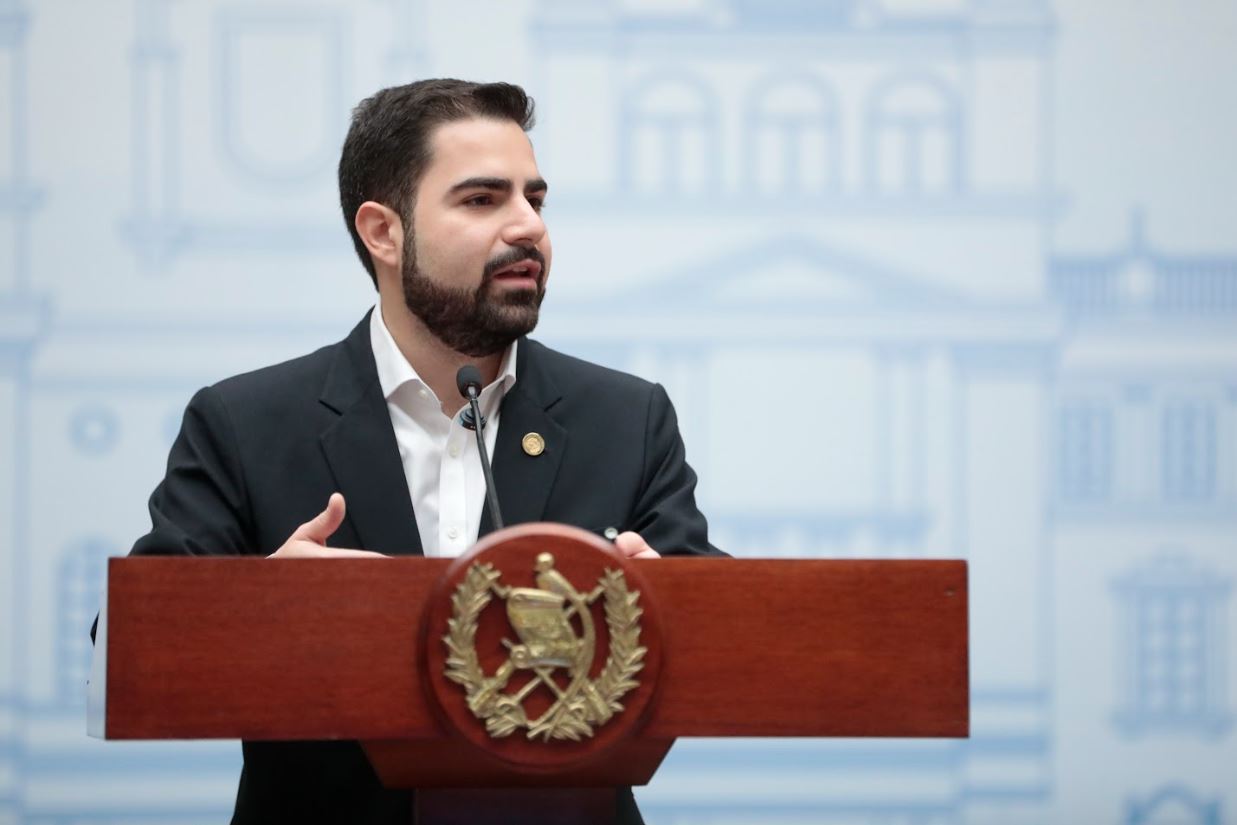 Gobierno pide respuestas ante persecución del MP