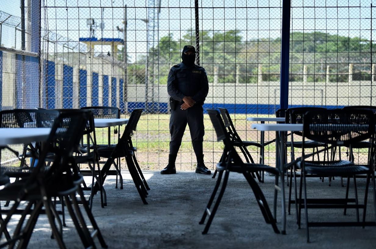 120 nuevos guardias en Renovación I sin identificación visible