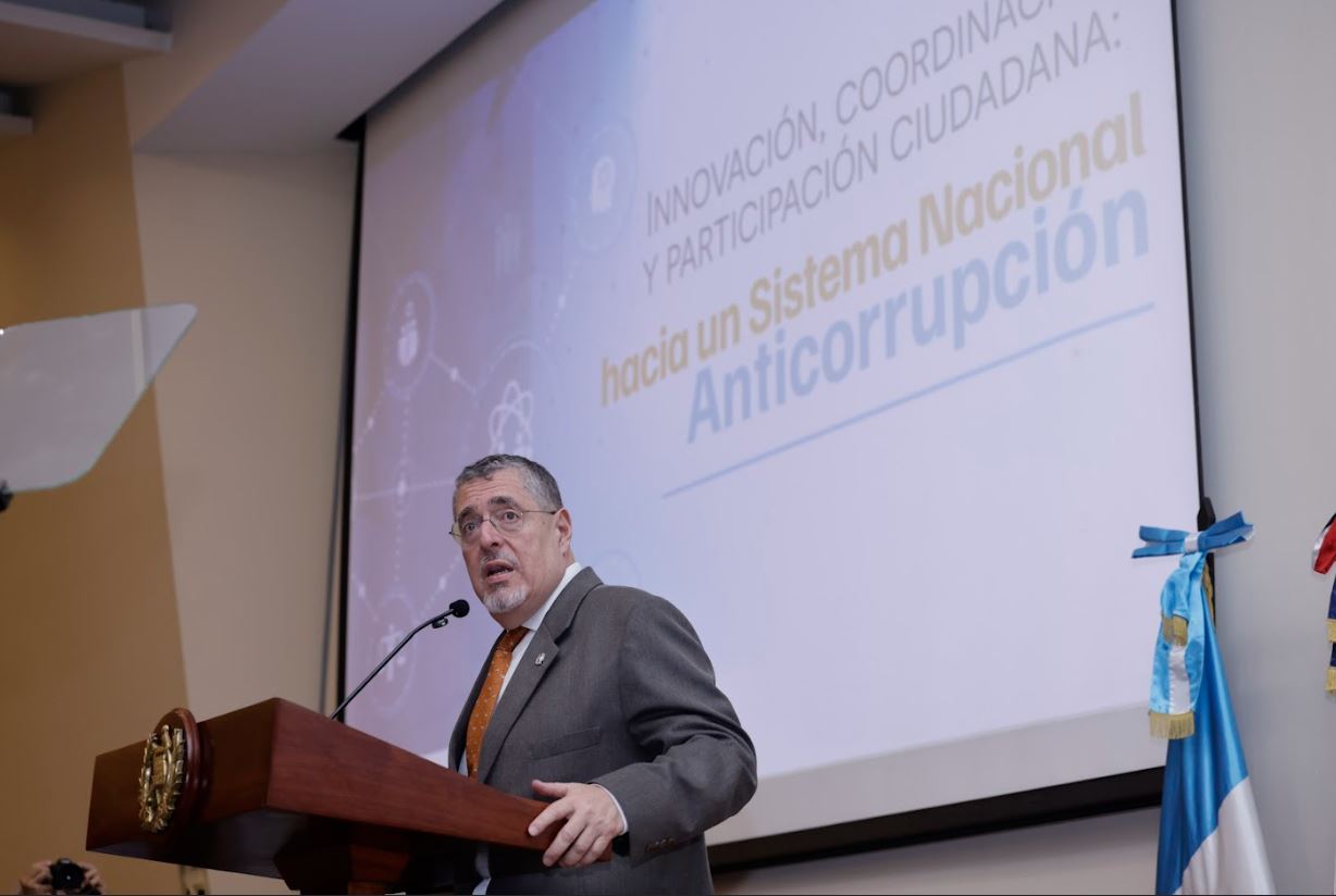Mandatario: “Cada gaveta que abrimos nos cuenta una historia de codicia, robo y descaro”