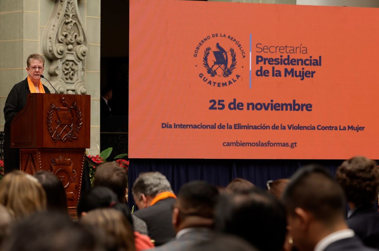 Ana Leticia Aguilar Theissen, titular de la Secretaría Presidencial de la Mujer, señaló el problema de la violencia contra la mujer en la sociedad. / Foto: Dickens Zamora.